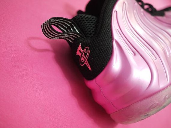 Nike Air Foamposite One Pearlized Pink New Images 08