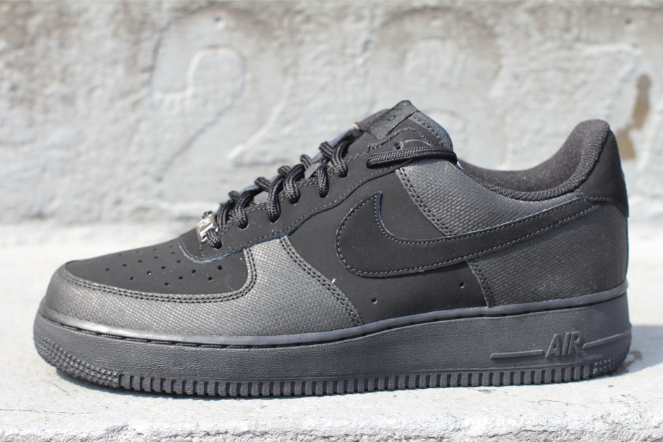 Nike Air Force 1 Low Black Nubuck 03