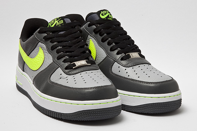 nike-air-force-1-low-grey-black-volt-2 Nike Air Force 1 Low Grey Black Volt 2