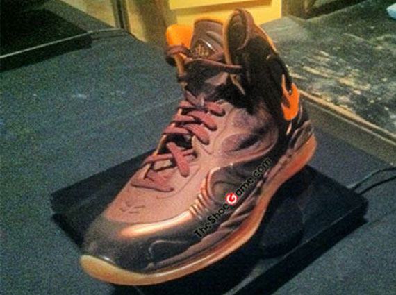 Nike Air Max Hyperposite – Brown/Orange