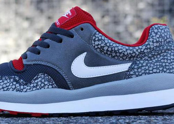 Nike Air Safari - Matte Silver - Gym Red