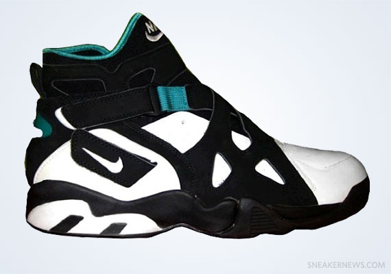 nike strap shoes 90s