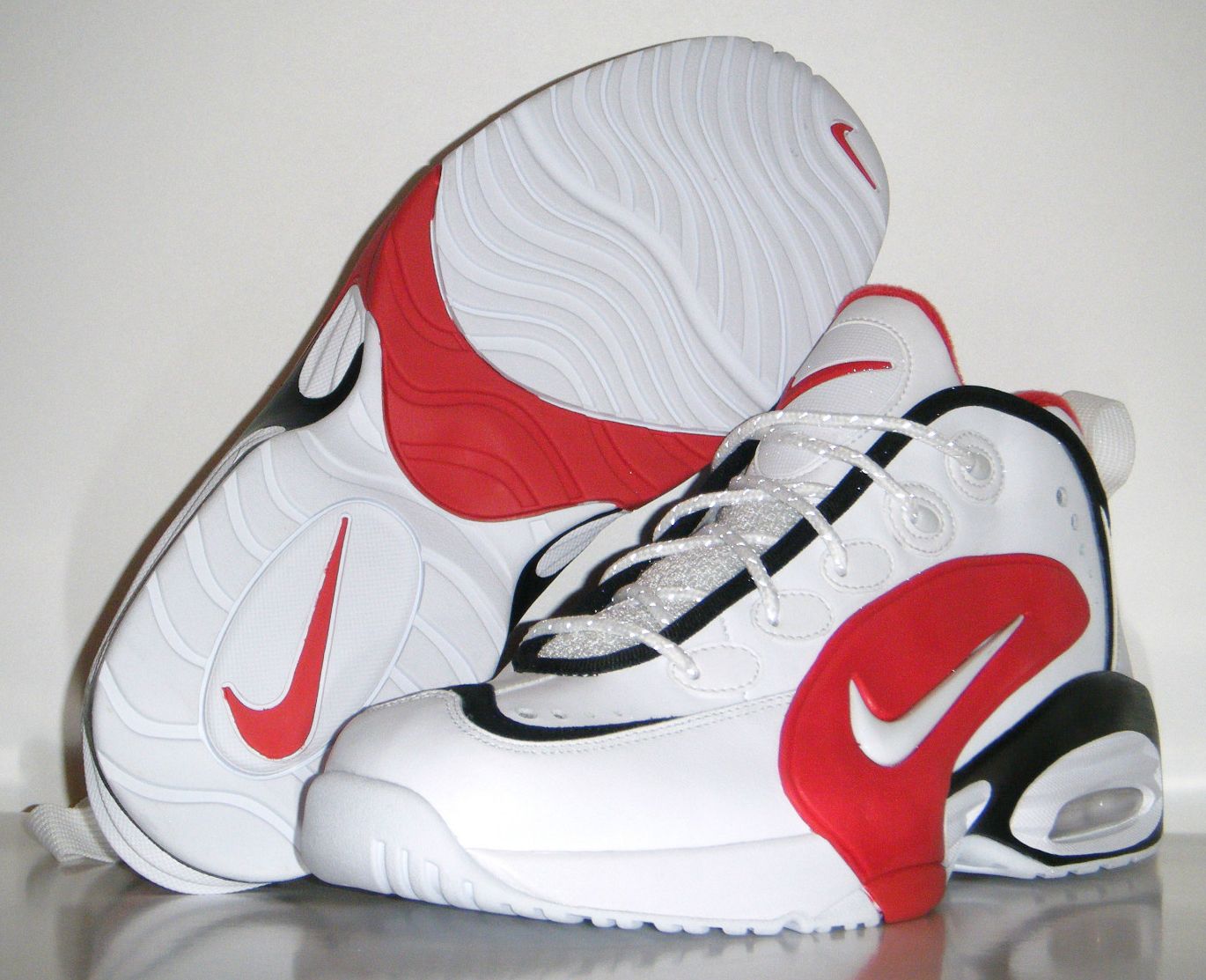 nike-air-way-up-white-black-university-red-07 Nike Air Way Up White Black University Red 07