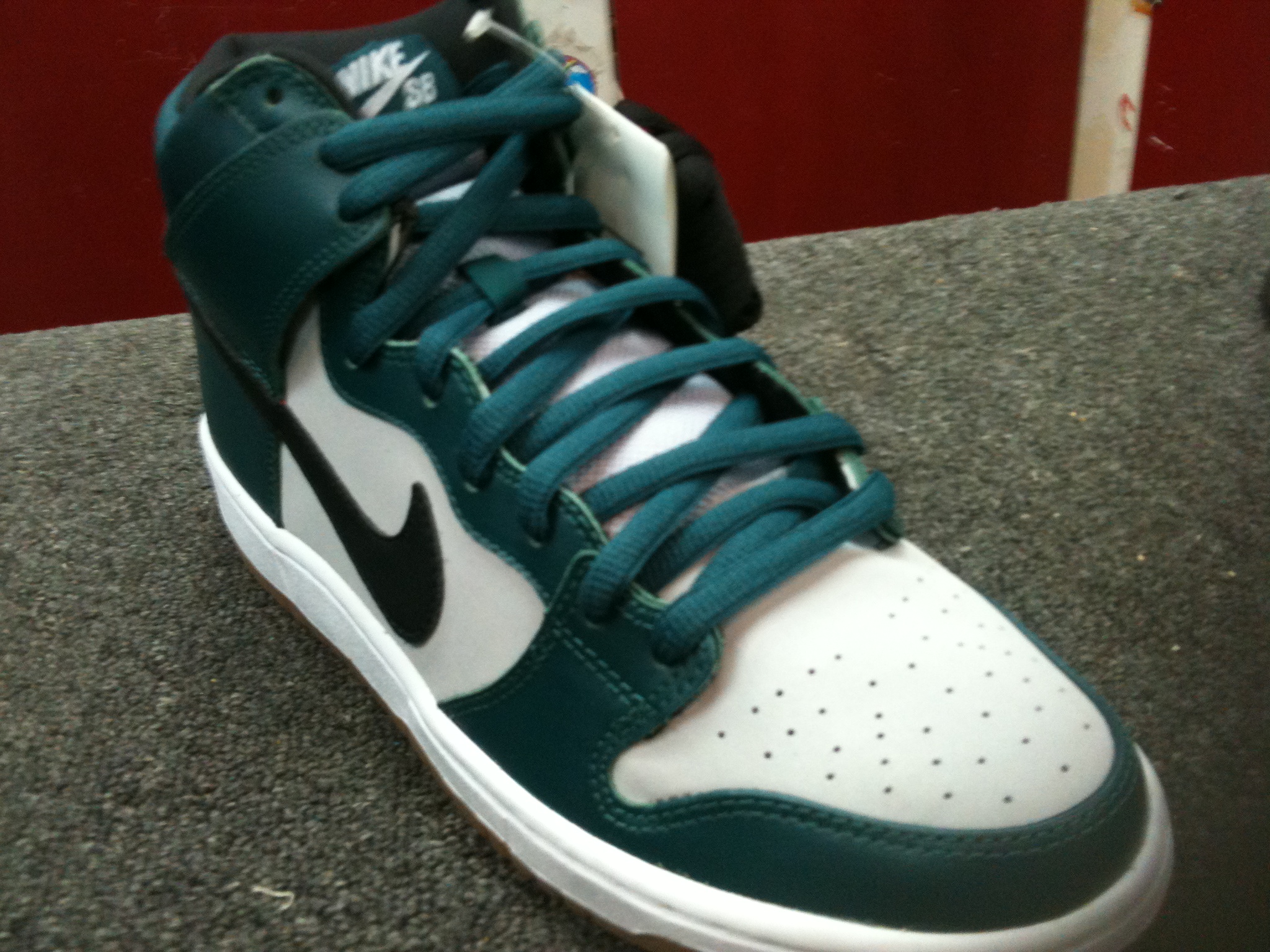 nike-sb-dunk-high-green-white-gum-2 Nike Sb Dunk High Green White Gum 2