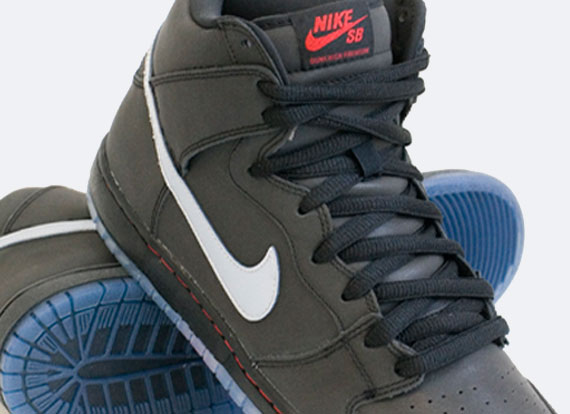 Nike SB Dunk High Premium - Black - Metallic Silver - Varsity Red