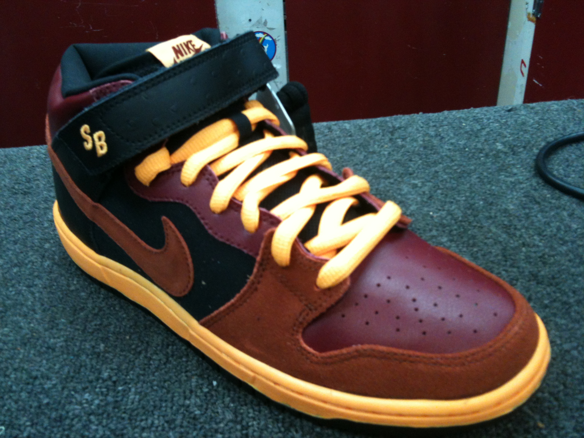 nike-sb-dunk-mid-brown-black-2 Nike Sb Dunk Mid Brown Black 2