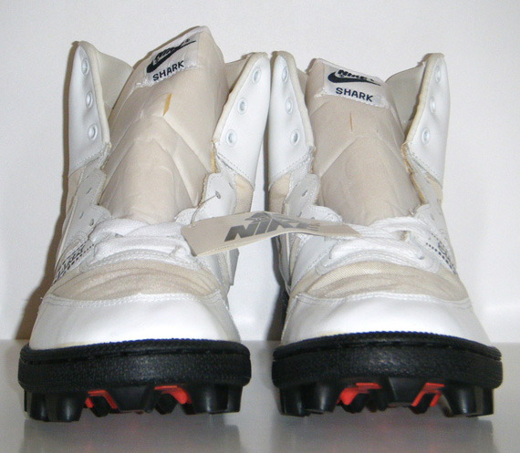 Nike shark cleats 1988 hotsell