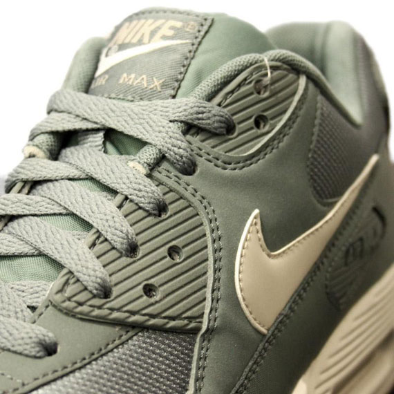 Nike Wmns Air Max 90 Medium Olive 5