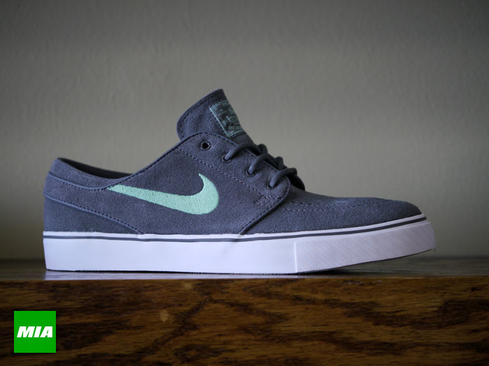 nike-zoom-stefan-janoski-dark-grey-medium-mint-1 Nike Zoom Stefan Janoski Dark Grey Medium Mint 1