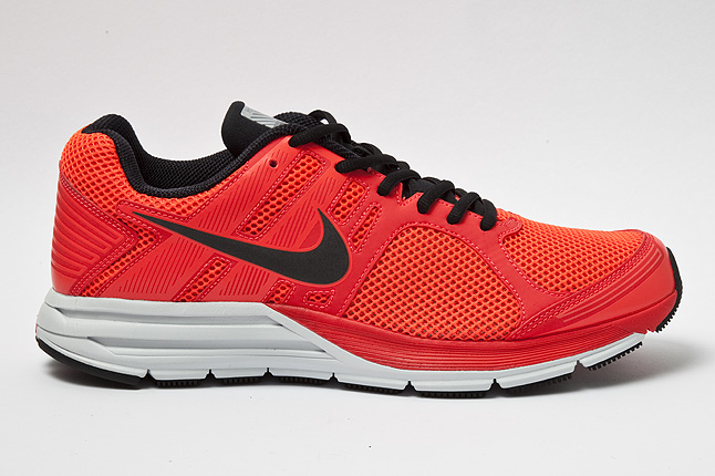 nike-zoom-structure-16-shield-1 Nike Zoom Structure 16 Shield 1