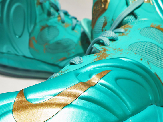 Nike Hyperposite "Statue of Liberty" - Available on eBay