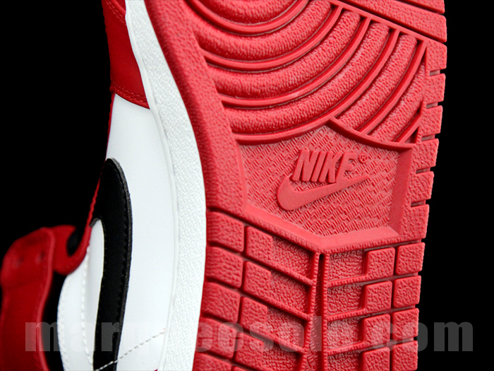 air-jordan-1-high-white-varsity-red-black-01 Air Jordan 1 High White Varsity Red Black 01