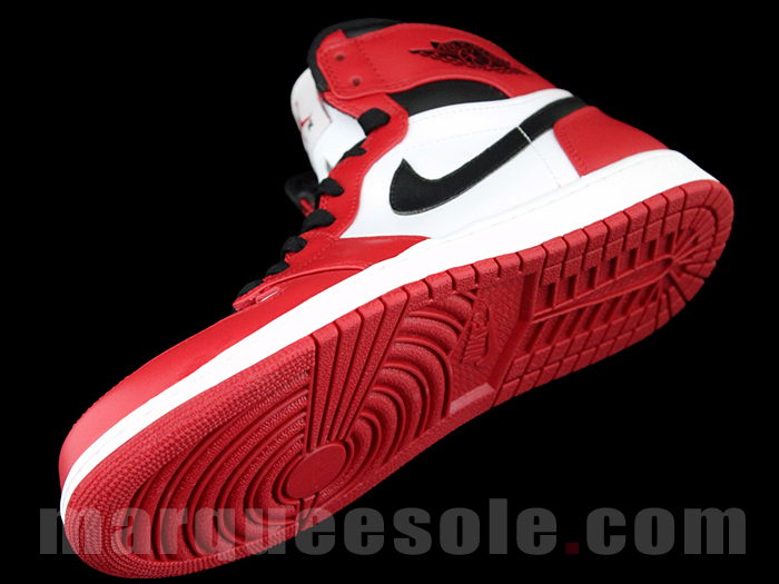 air-jordan-1-high-white-varsity-red-black-03 Air Jordan 1 High White Varsity Red Black 03