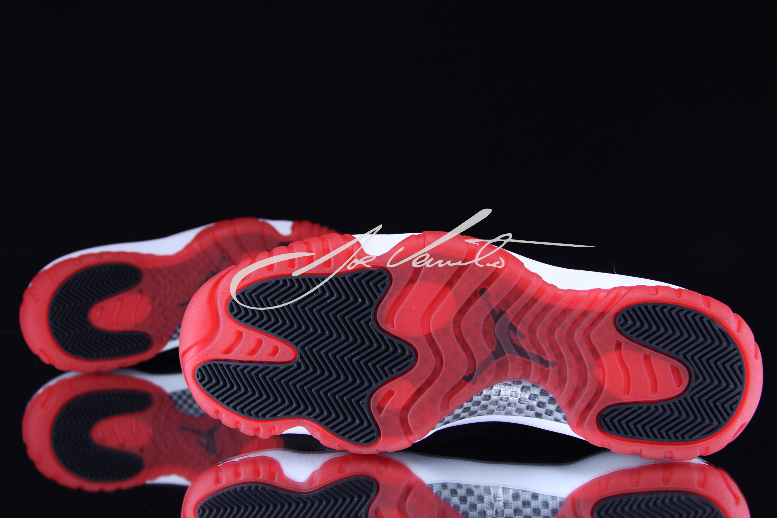 Air Jordan 11 Bred Detailed Images 9