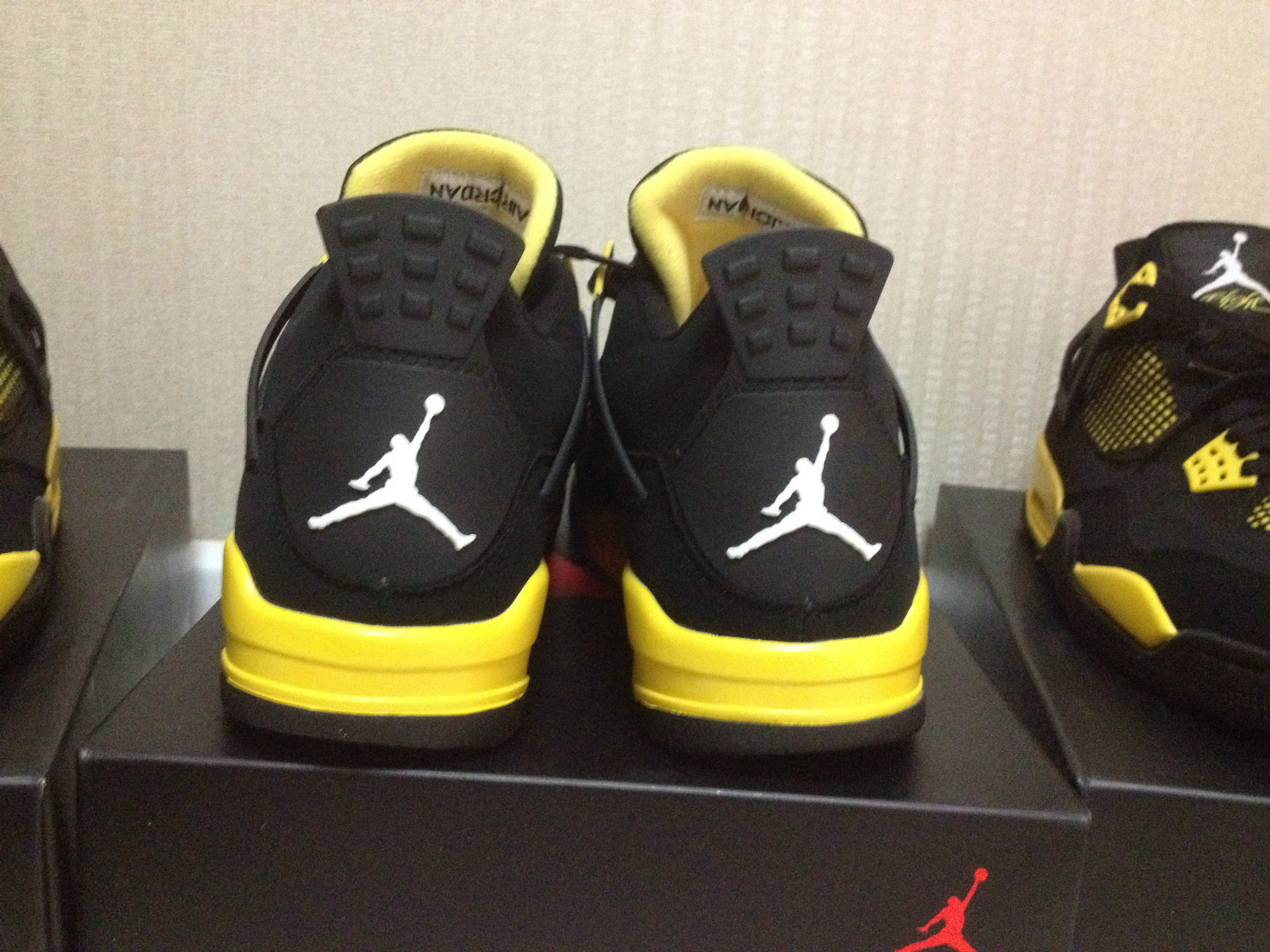 air-jordan-iv-thunder-available-early-03 Air Jordan Iv Thunder Available Early 03