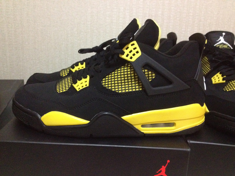air-jordan-iv-thunder-available-early-04 Air Jordan Iv Thunder Available Early 04