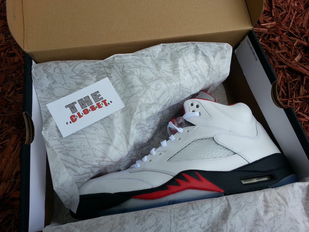 air-jordan-v-white-fire-red-black-6 Air Jordan V White Fire Red Black 6