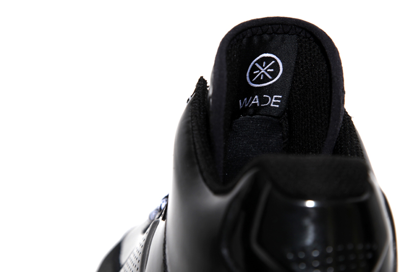 Dwyane Wade Li Ning Signature Sneaker 02