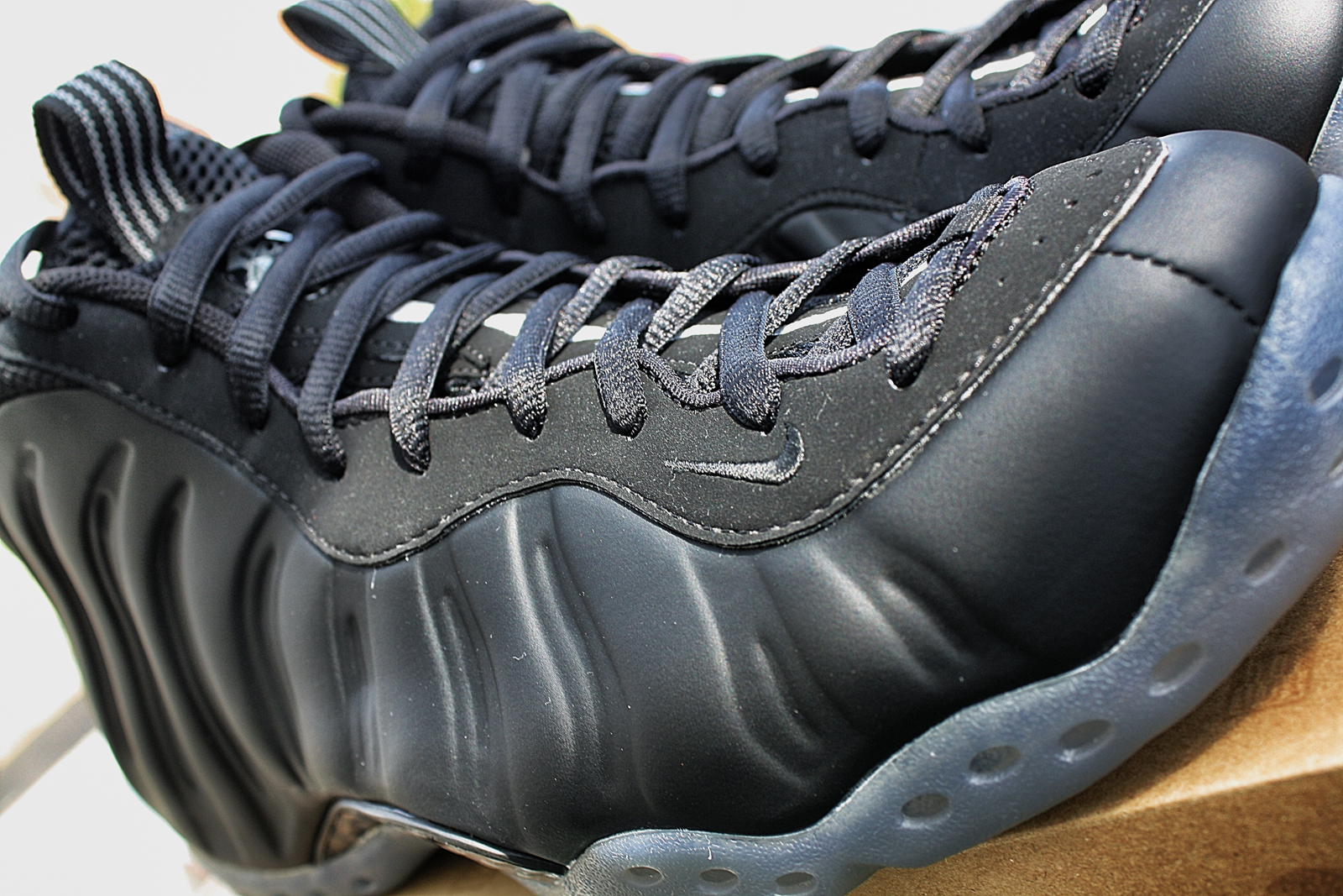 nike-air-foamposite-one-stealth-detailed-images-03 Nike Air Foamposite One Stealth Detailed Images 03