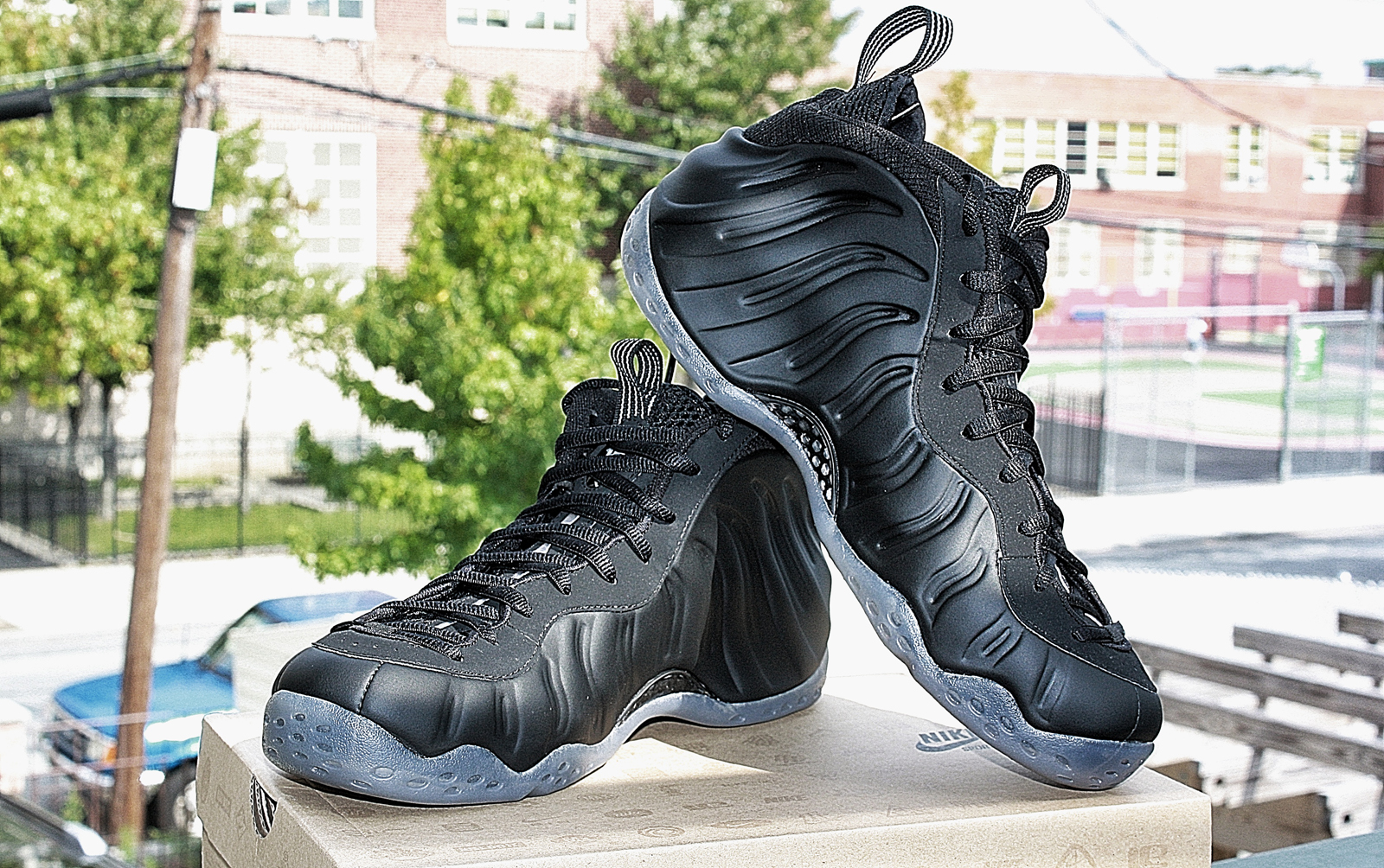 nike-air-foamposite-one-stealth-detailed-images-07 Nike Air Foamposite One Stealth Detailed Images 07