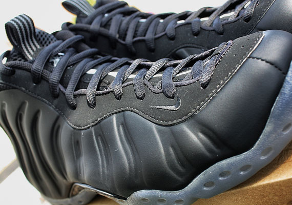 Nike Air Foamposite One Stealth Detailed Images