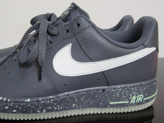 Nike Air Force 1 Low “Glow in the Dark” – Available
