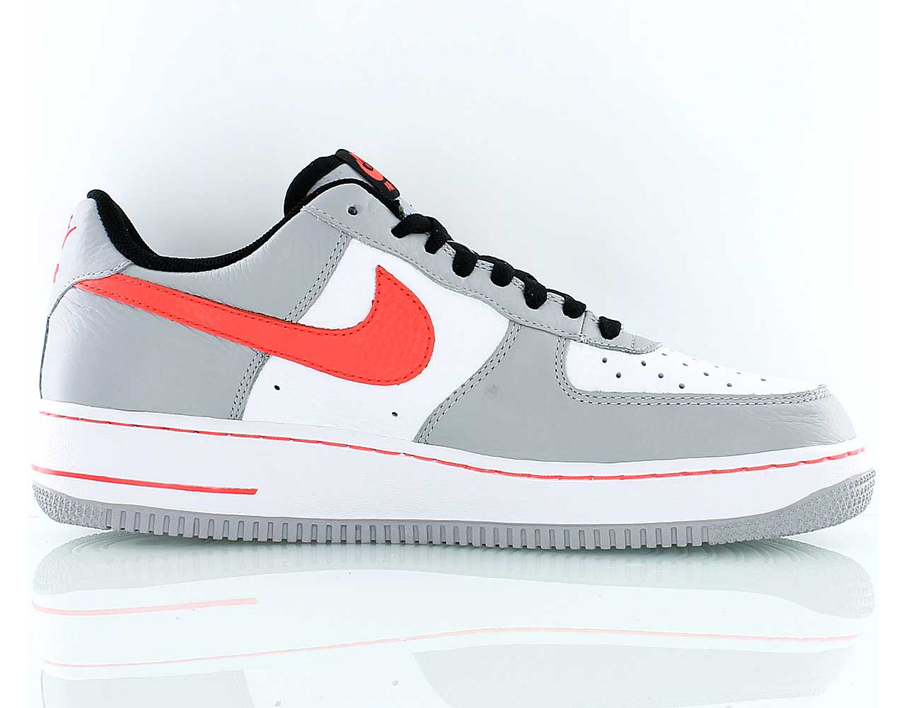 nike-air-force-1-low-grey-bright-crimson-5 Nike Air Force 1 Low Grey Bright Crimson 5