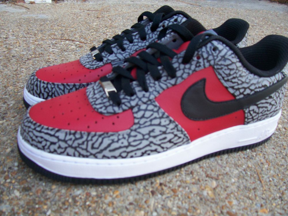 nike-air-force-1-low-supreme-2012-customs-01 Nike Air Force 1 Low Supreme 2012 Customs 01