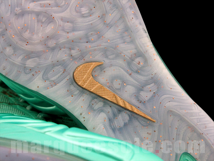 Nike Air Max Hyperposite Statue Of Liberty 04