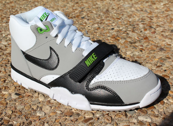 nike air trainer 1 mid chlorophyll