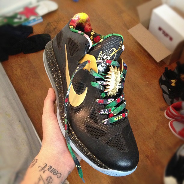 nike-lebron-9-low-watch-the-throne-customs-2 Nike Lebron 9 Low Watch The Throne Customs 2