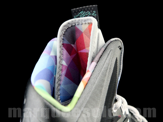Nike Lebron X Prism 7