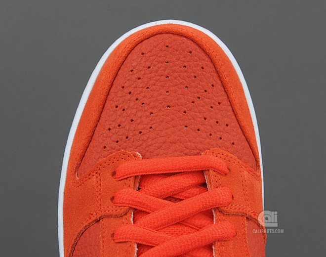 nike-sb-dunk-low-pro-university-red-available-5 Nike Sb Dunk Low Pro University Red Available 5