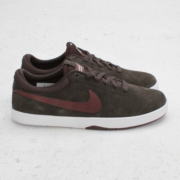 Nike SB Zoom Koston 1 - Tar - Redwood - SneakerNews.com