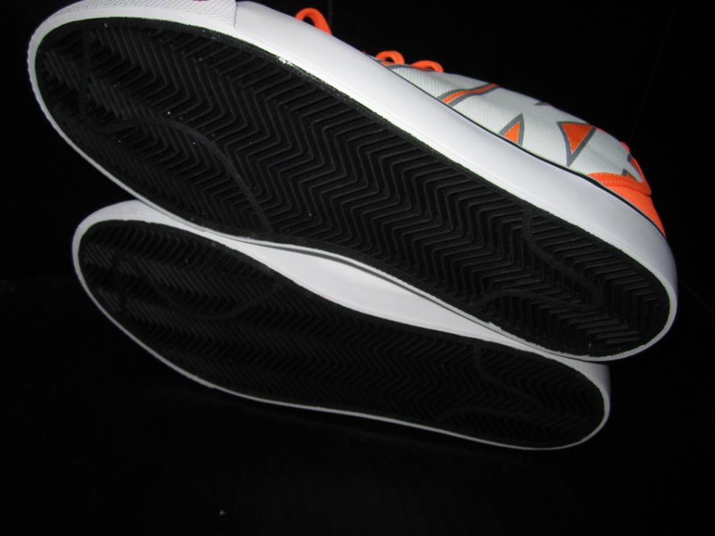 Nike Toki 2013 Sample 01