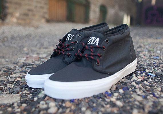 St Alfred Vans Chukka Off The Wall 4