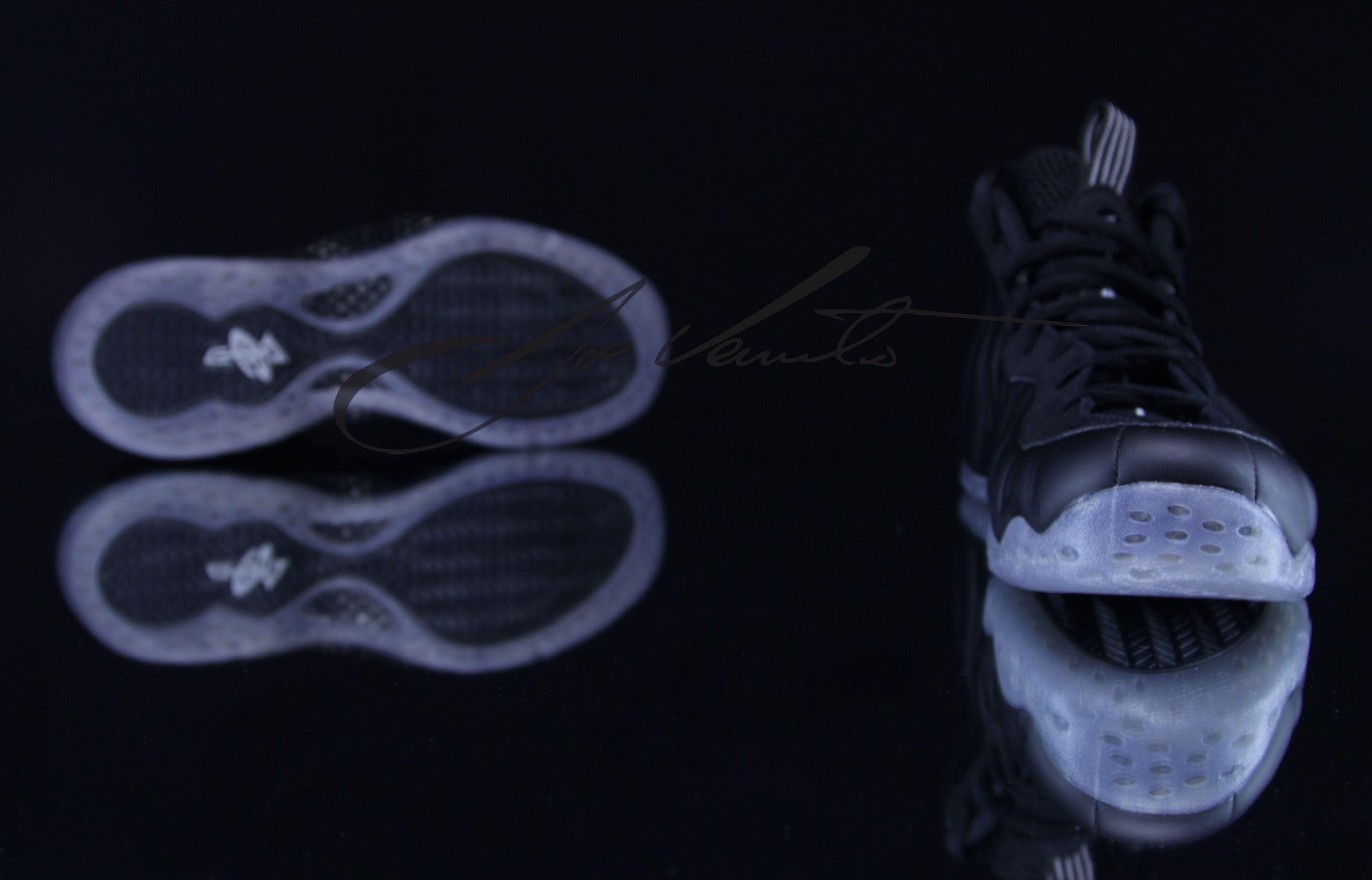 Stealth Nike Air Foamposite One Detailed Images 04