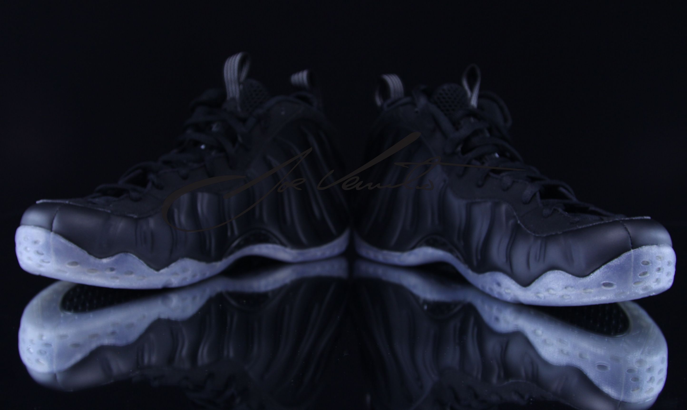 Stealth Nike Air Foamposite One Detailed Images 07