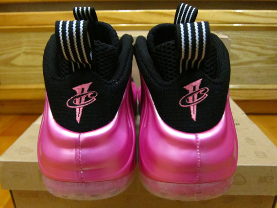 pink foams 218