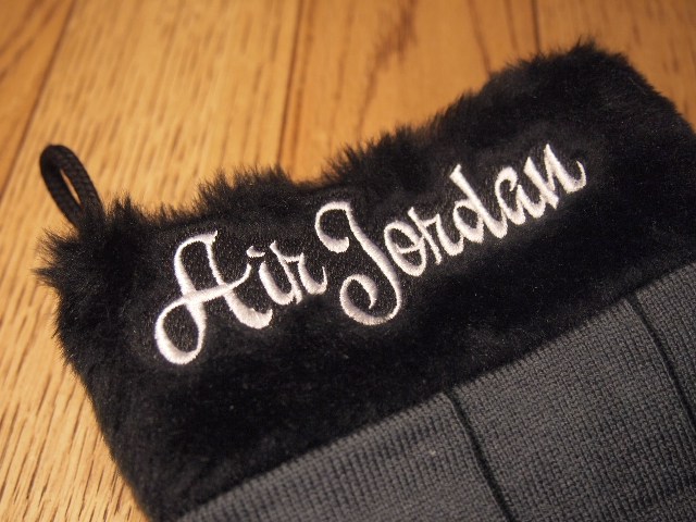 OLYMPUS DIGITAL CAMERA Air Jordan Xi Bred Holiday Gift Pack 01