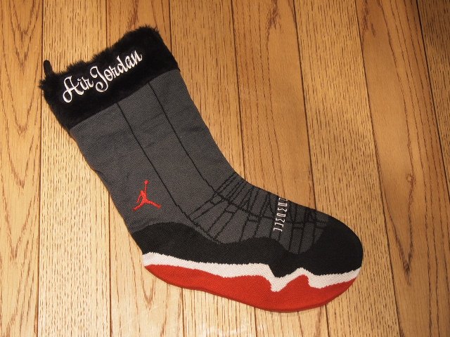 OLYMPUS DIGITAL CAMERA Air Jordan Xi Bred Holiday Gift Pack 02