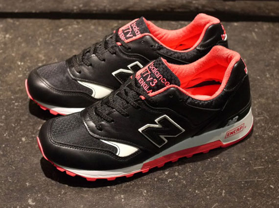 new balance 577 black