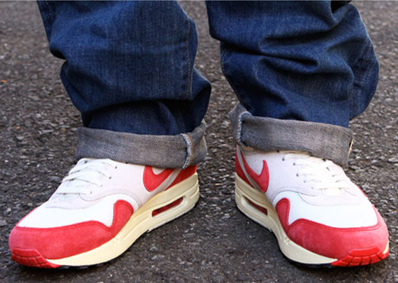 Tijdig Laan passend Nike Air Max 1 VNTG "OG Red" - On-Foot Images - SneakerNews.com