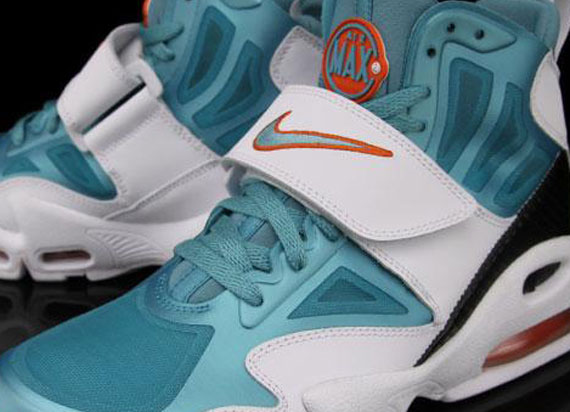 Nike Air Max Express “Dolphins” – Available