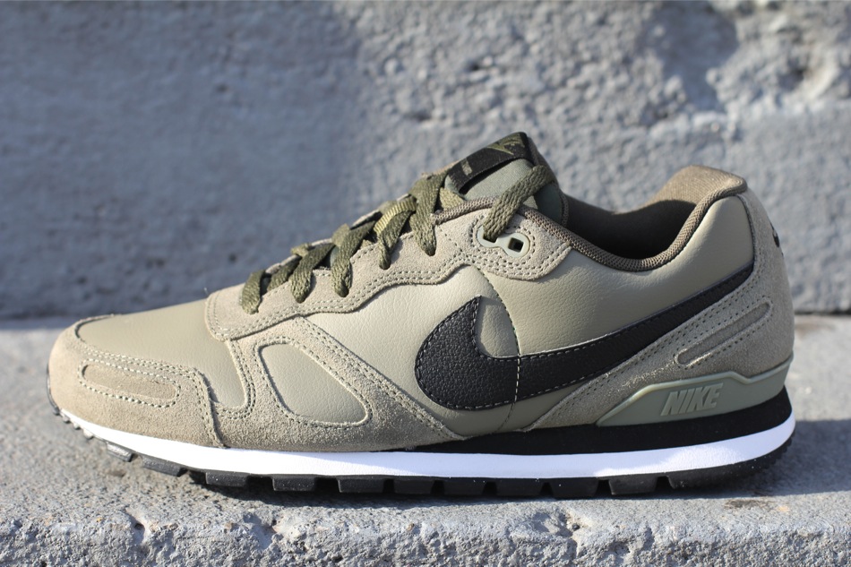 Nike Air Waffle Trainer Le Khaki Olive Black 1