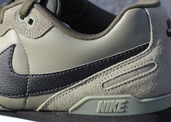 Nike Air Waffle Trainer Leather "Khaki"