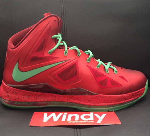 Nike Lebron X Christmas New Images 2