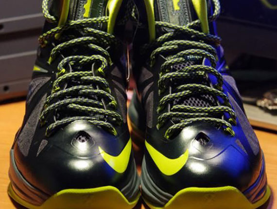 Nike LeBron X “Dunkman” – Detailed Images