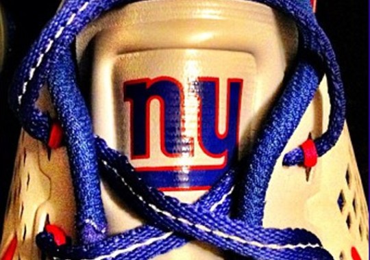Nike LunarTR1+ “New York Giants”