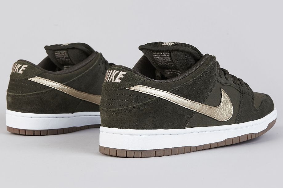 nike-sb-dunk-low-sequoia-metallic-zinc-04 Nike Sb Dunk Low Sequoia Metallic Zinc 04